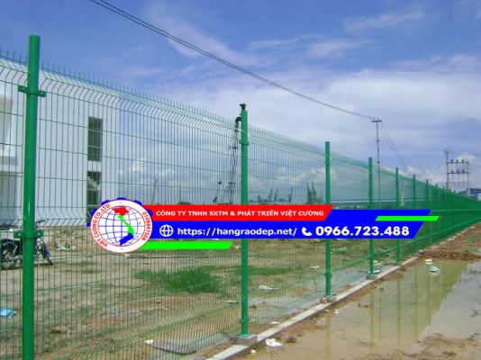 Lưới hàng rào được sản xuất từ thép kéo rút cường độ cao