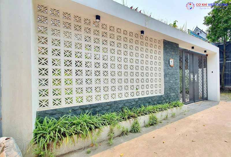 Hàng rào luôn có vai trò quan trọng cho các công trình nhà ở