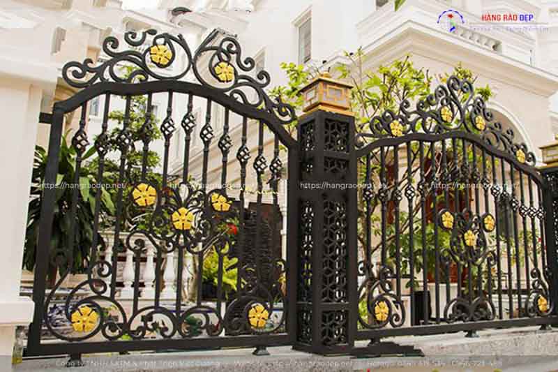 Beautiful artistic iron fence model