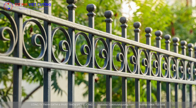 Minimalist modern fence model